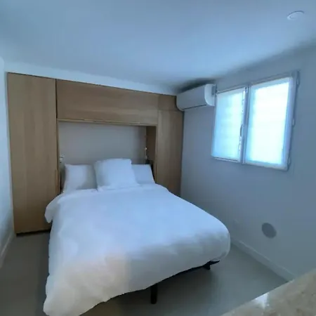 Nyaraló Beautiful House With Terrace Sea Front - *