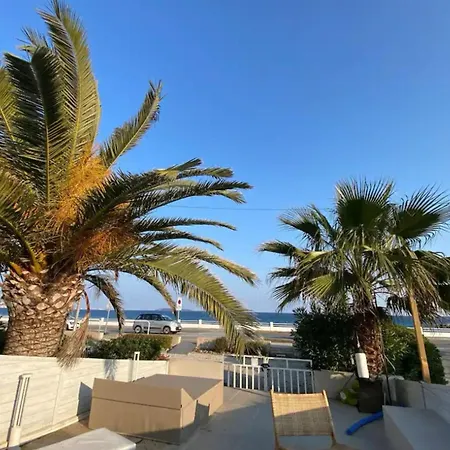 Beautiful House With Terrace Sea Front -