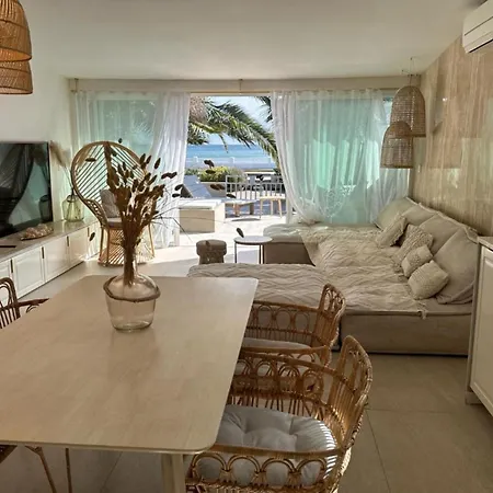 Beautiful House With Terrace Sea Front - Tatil Evi Cannes